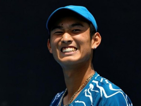 Tay vợt trẻ Trung Quốc đi vào lịch sử sau chiến thắng tại giải Úc mở rộng
