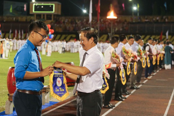 Thừa Thiên-Huế: Đẹp mắt màn đồng diễn khai mạc Đại hội thể dục thể thao 2022