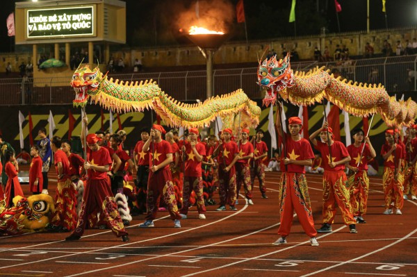 Thừa Thiên-Huế: Đẹp mắt màn đồng diễn khai mạc Đại hội thể dục thể thao 2022