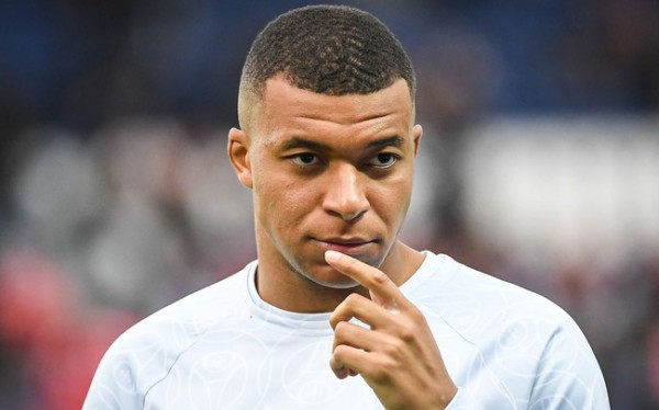 Đằng sau quyết định để Mbappe quay trở lại tập luyện của Paris Saint Germain