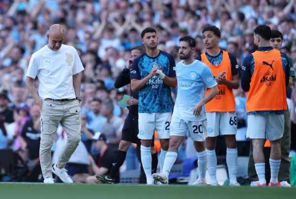 Arsenal cùng M.U kết mùa giải tưng bừng, Man City thua ngược còn Tottenham 'thoát hiểm'