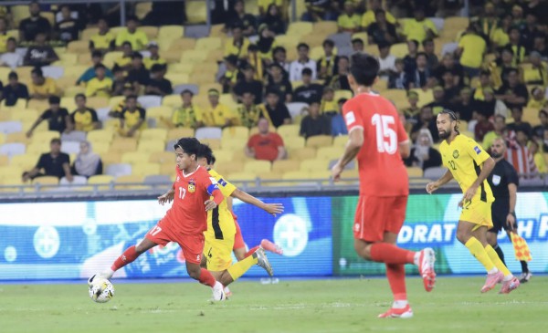 Báo chí Malaysia có động thái bất ngờ: Khen đội tuyển, không đòi sa thải HLV Cklamovski nữa Báo chí Malaysia có động thái bất ngờ: Khen đội tuyển, không đòi sa thải HLV Cklamovski nữa