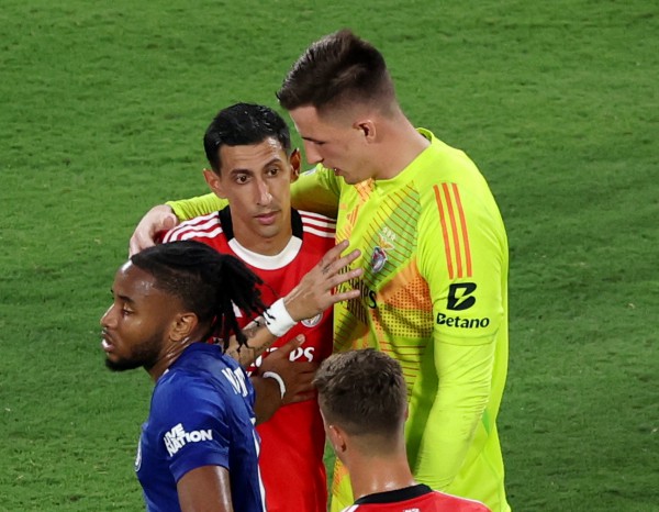 Chelsea vào tứ kết Club World Cup sau trận đấu kéo dài kỷ lục tới… 6 tiếng Chelsea vào tứ kết Club World Cup sau trận đấu kéo dài kỷ lục tới… 6 tiếng