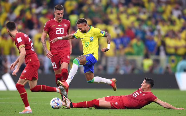 Chưa hết chấn thương, Neymar lại "báo tin dữ" cho người hâm mộ