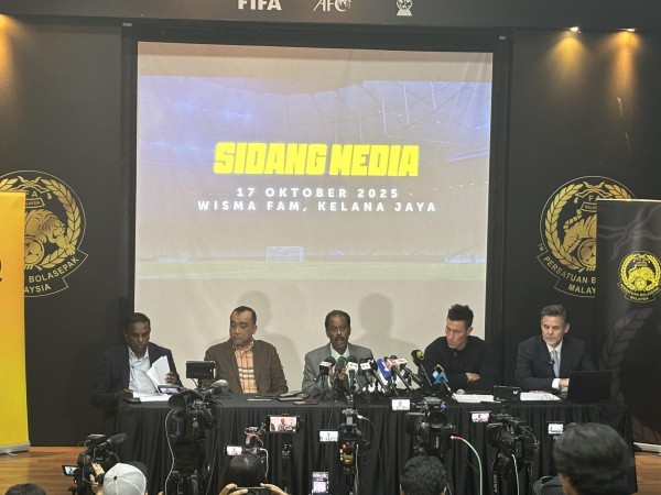 Chuyên gia Malaysia: ‘FAM như nhân viên làm việc vặt, FIFA chắc chắn không thay đổi án phạt’