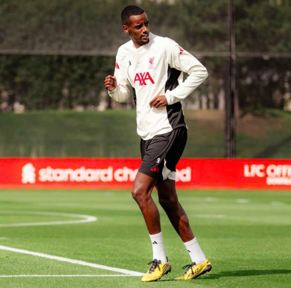 Có thêm Isak, Liverpool tấn công thế nào?