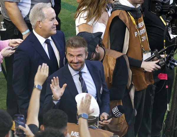 David Beckham an ủi Messi, Inter Miami sắp mua sắm rầm rộ nhờ tiền Club World Cup David Beckham an ủi Messi, Inter Miami sắp mua sắm rầm rộ nhờ tiền Club World Cup