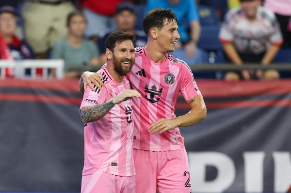 David Beckham xuất hiện tại Miami, chuẩn bị đón De Paul tái hợp Messi David Beckham xuất hiện tại Miami, chuẩn bị đón De Paul tái hợp Messi