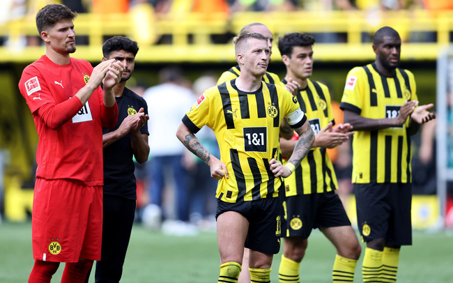 Dortmund và Leipzig nhận thất bại ở vòng 3 Bundesliga