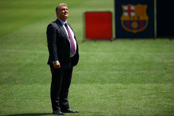 FC Barcelona và vấn đề tài chính nghiêm trọng