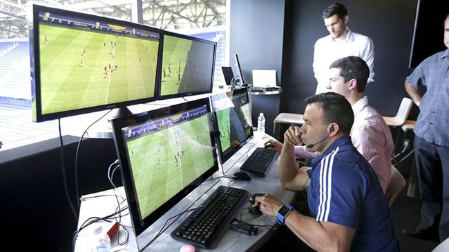 FIFA triển khai thí điểm công nghệ bắt việt vị tự động ở Arab Cup