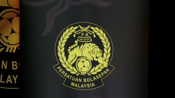 FIFA từng phạt tiền vì ‘cấp dưới’ mắc hàng tá lỗi, bất ngờ khi FAM... ‘vô địch’ vì lỗi siêu nặng FIFA từng phạt tiền vì ‘cấp dưới’ mắc hàng tá lỗi, bất ngờ khi FAM... ‘vô địch’ vì lỗi siêu nặng