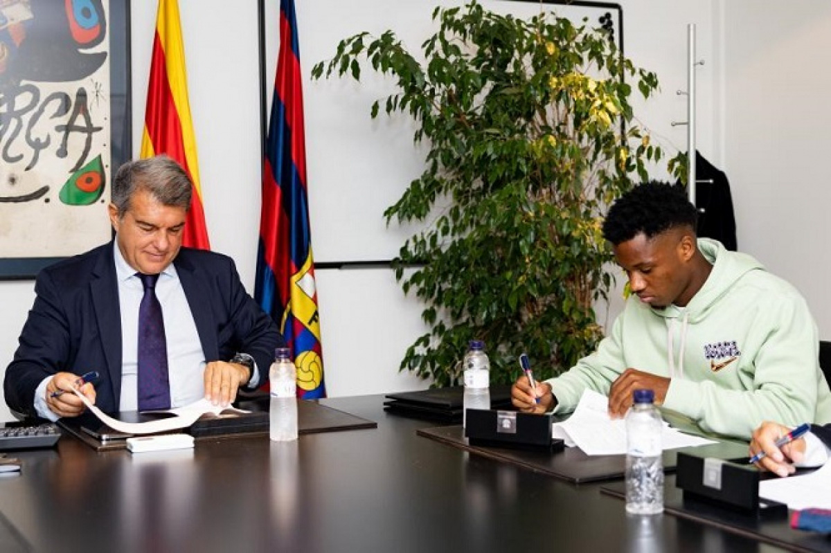 Fati gia hạn với Barcelona, điều khoản phá vỡ hợp đồng 1 tỷ euro