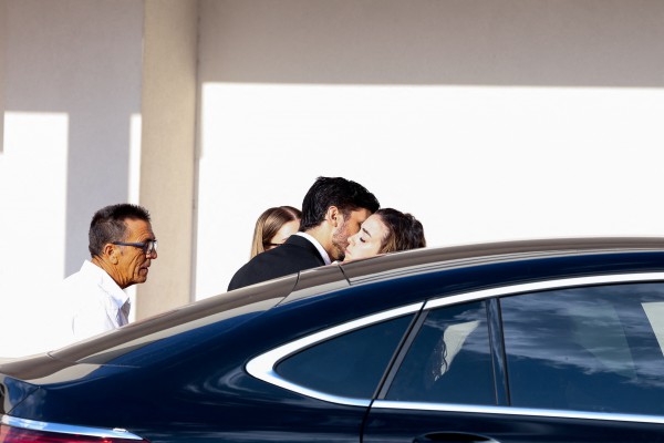 Gia đình, đồng nghiệp và hàng nghìn người hâm mộ tiễn biệt anh em Diogo Jota Gia đình, đồng nghiệp và hàng nghìn người hâm mộ tiễn biệt anh em Diogo Jota