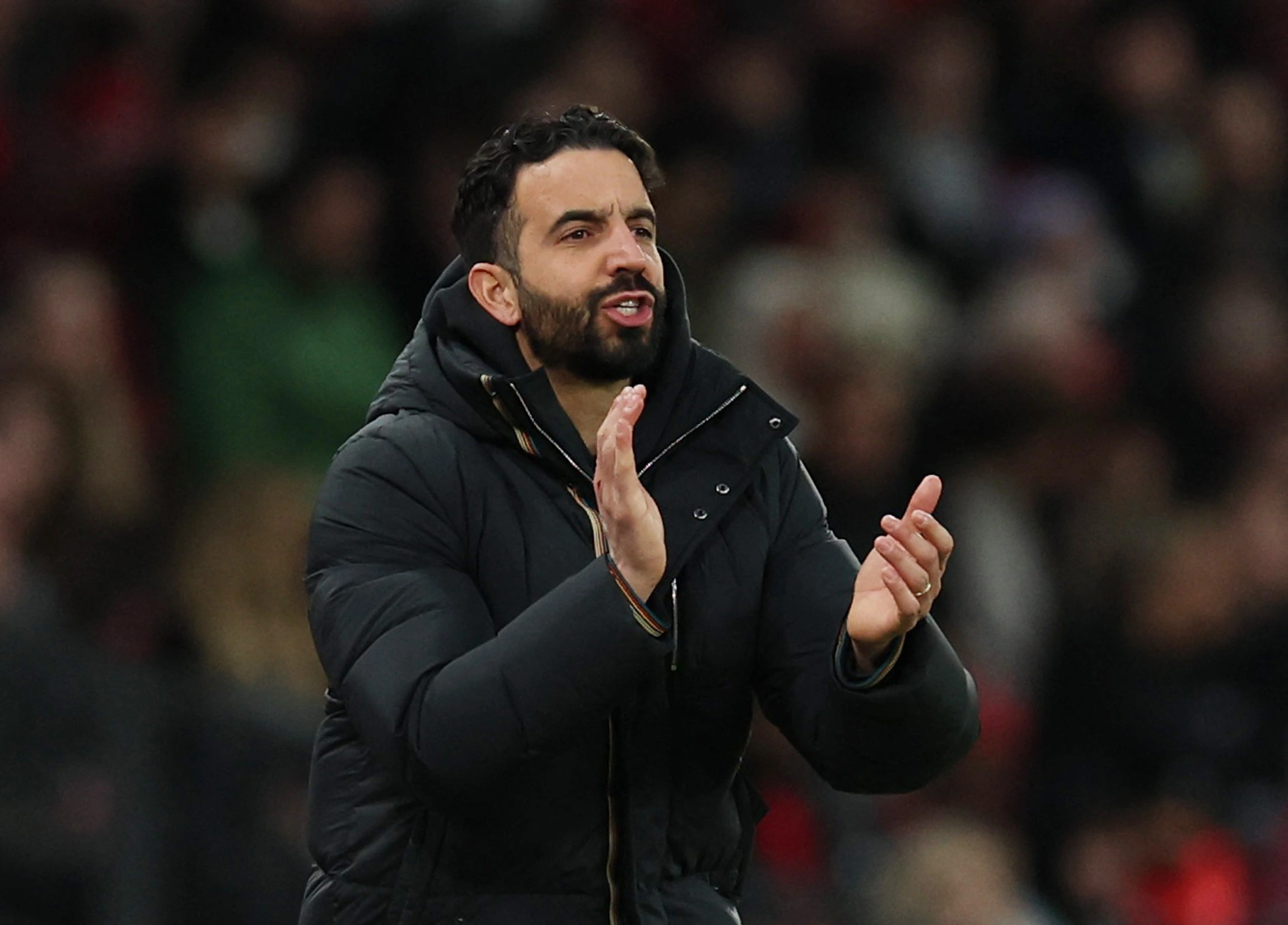 HLV Amorim quả quyết M.U sẽ vô địch Ngoại hạng Anh, Barcelona lên đỉnh La Liga