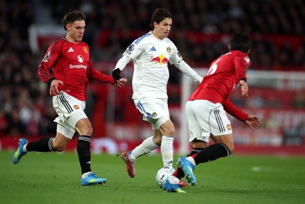 HLV Carrick thay đổi khó hiểu vì mất trò cưng, M.U thua sốc Leeds trên sân nhà HLV Carrick thay đổi khó hiểu vì mất trò cưng, M.U thua sốc Leeds trên sân nhà