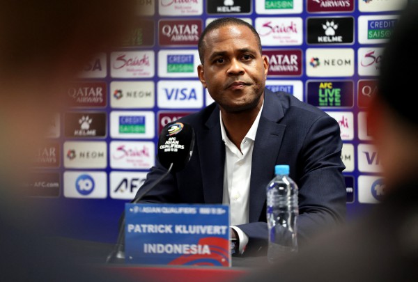 HLV Kluivert bỏ về Hà Lan không xin lỗi, nội bộ đội tuyển Indonesia rối loạn