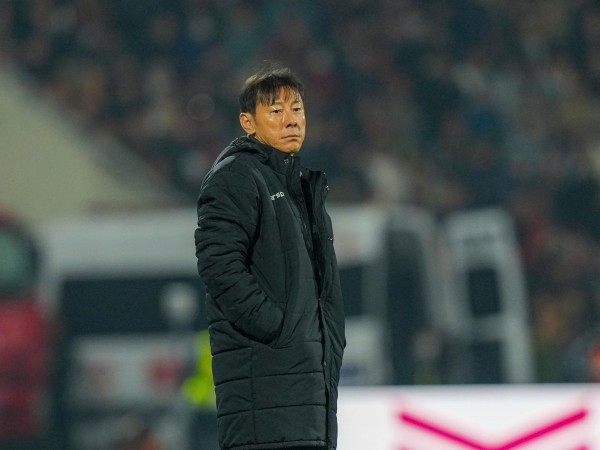 HLV Shin Tae-yong phủ nhận trở lại Indonesia giữa hỗn loạn,  HLV Kluivert được đền bù 'khủng'