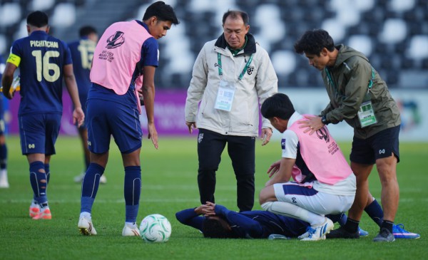 HLV Thawatchai buồn và thất vọng: ‘U.23 Thái Lan đã làm tất cả những gì có thể, nhưng…’ HLV Thawatchai buồn và thất vọng: ‘U.23 Thái Lan đã làm tất cả những gì có thể, nhưng…’