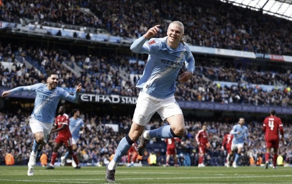 Haaland lập hattrick, Man City thắng đậm khó tin Liverpool trong ngày HLV Guardiola ngồi khán đài Haaland lập hattrick, Man City thắng đậm khó tin Liverpool trong ngày HLV Guardiola ngồi khán đài