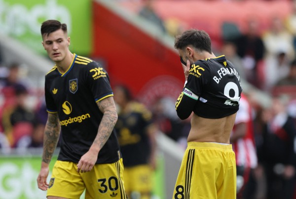 Hàng thủ thủng lưới 3 bàn choáng váng, Bruno đá hỏng phạt đền: M.U lại thua ‘sốc’ Hàng thủ thủng lưới 3 bàn choáng váng, Bruno đá hỏng phạt đền: M.U lại thua ‘sốc’