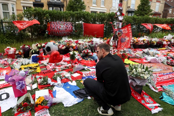 Lễ tưởng niệm riêng tư Diogo Jota và em trai, Tổng thống và Thủ tướng Bồ Đào Nha đến chia buồn Lễ tưởng niệm riêng tư Diogo Jota và em trai, Tổng thống và Thủ tướng Bồ Đào Nha đến chia buồn