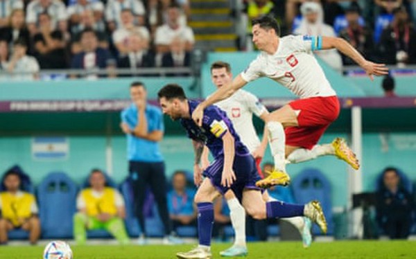 Lewandowski đính chính chuyện “căng thẳng” với Lionel Messi