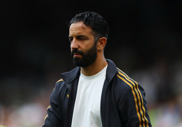 M.U đối diện cơn khủng hoảng mới M.U đối diện cơn khủng hoảng mới