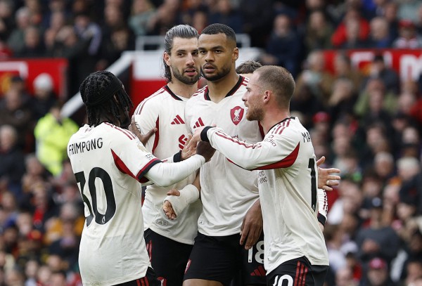 M.U thắng nghẹt thở Liverpool ở trận đấu hay kinh khủng, chính thức có vé dự Champions League