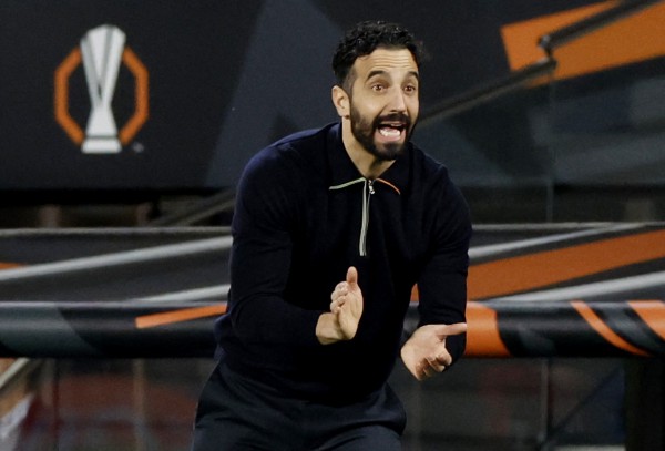 M.U thắp hy vọng ở Europa League, đội của HLV Mourinho thảm bại