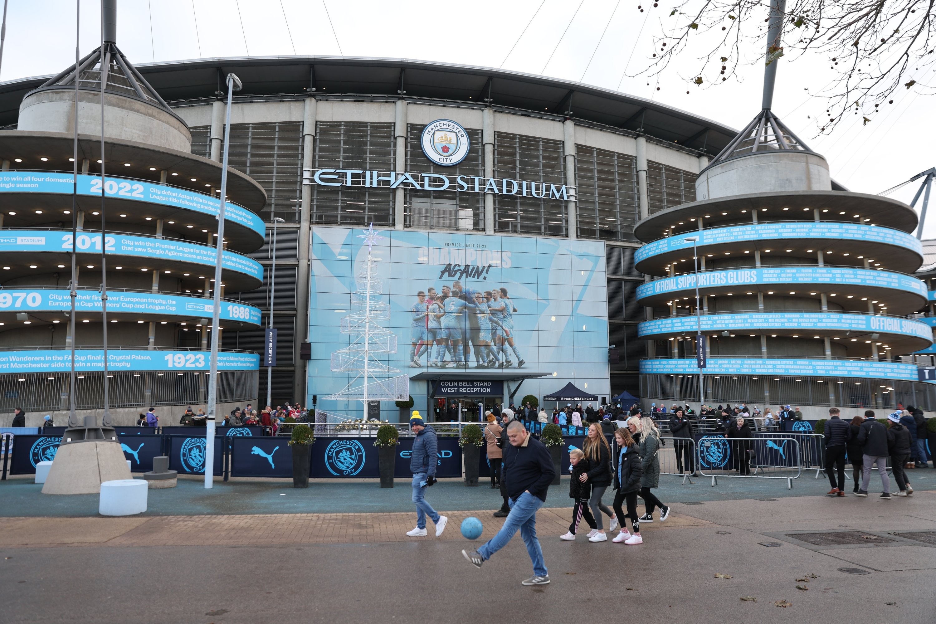 Manchester City lên kế hoạch nâng cấp sân Etihad