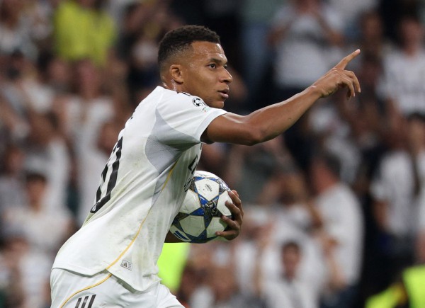 Mbappe giúp Real Madrid chật vật giành 3 điểm, Arsenal thắng nhờ ‘bài dị’ của HLV Arteta Mbappe giúp Real Madrid chật vật giành 3 điểm, Arsenal thắng nhờ ‘bài dị’ của HLV Arteta