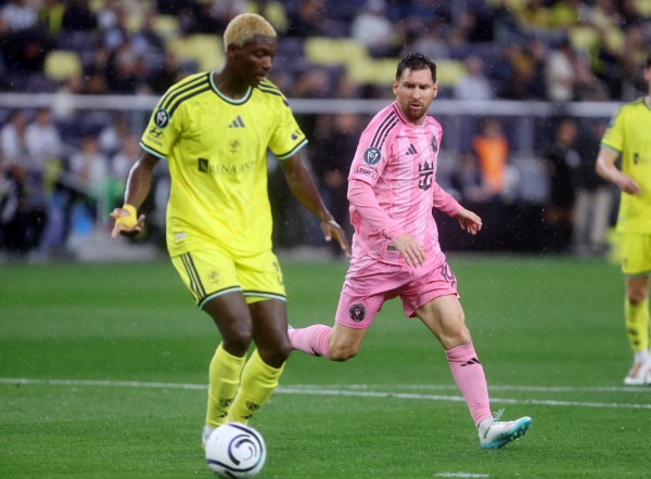 Messi im tiếng, chưa vượt mốc 900 bàn thắng: Inter Miami vẫn nắm lợi thế lớn Messi im tiếng, chưa vượt mốc 900 bàn thắng: Inter Miami vẫn nắm lợi thế lớn