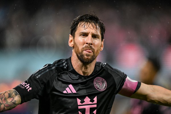 Messi lập kỷ lục lịch sử, Inter Miami thắng tưng bừng vọt lên tốp 3 MLS Messi lập kỷ lục lịch sử, Inter Miami thắng tưng bừng vọt lên tốp 3 MLS