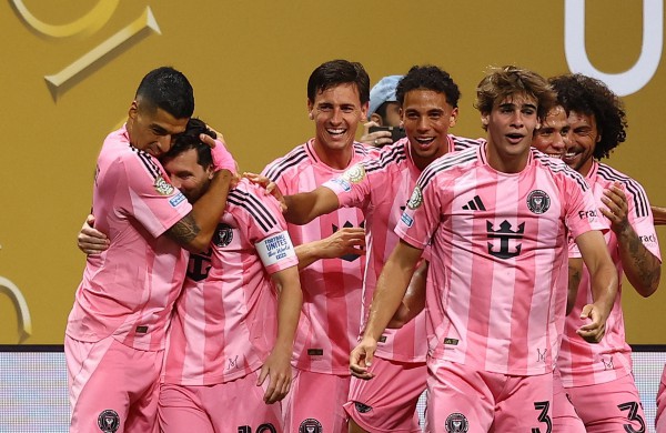 Messi tạo nên một đế chế cho Inter Miami và MLS, Ronaldo nhận hậu đãi không tưởng Messi tạo nên một đế chế cho Inter Miami và MLS, Ronaldo nhận hậu đãi không tưởng