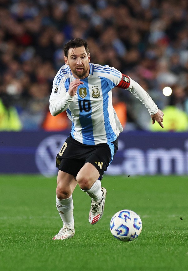 Messi xác nhận đấu trận cuối trên sân nhà ở Argentina, CĐV nài nỉ đừng chia tay Messi xác nhận đấu trận cuối trên sân nhà ở Argentina, CĐV nài nỉ đừng chia tay