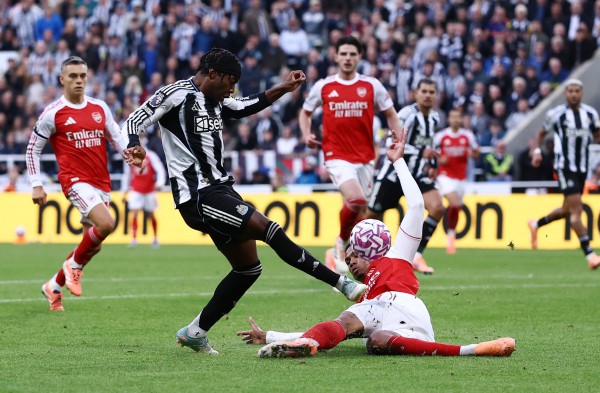 Newcastle thua đau Arsenal phút 90+6, tranh cãi cực gắt nổ ra: Trọng tài VAR ở đâu? Newcastle thua đau Arsenal phút 90+6, tranh cãi cực gắt nổ ra: Trọng tài VAR ở đâu?