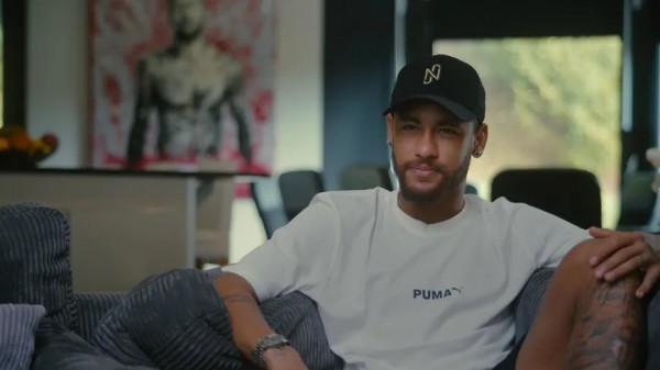Neymar bất ngờ tiết lộ về mối quan hệ với Messi