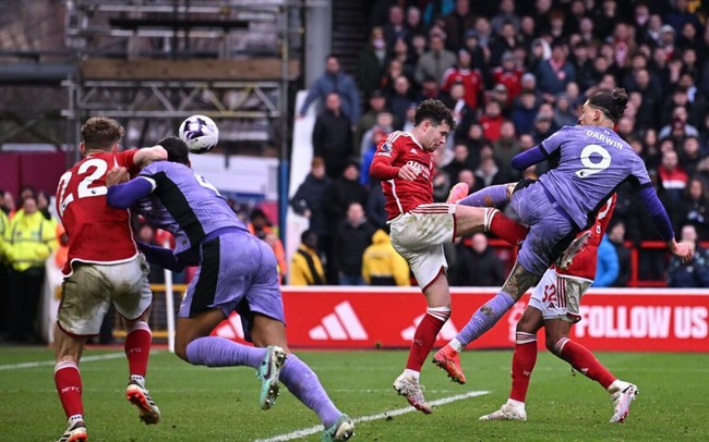 Ngoại hạng Anh - Liverpool thắng nghẹt thở, Aston Villa nỗ lực đua top 4