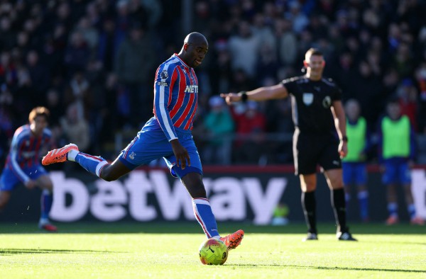 Nhận bàn thua vì ‘không cập nhật luật’, M.U vẫn ngược dòng ngoạn mục hạ Crystal Palace Nhận bàn thua vì ‘không cập nhật luật’, M.U vẫn ngược dòng ngoạn mục hạ Crystal Palace