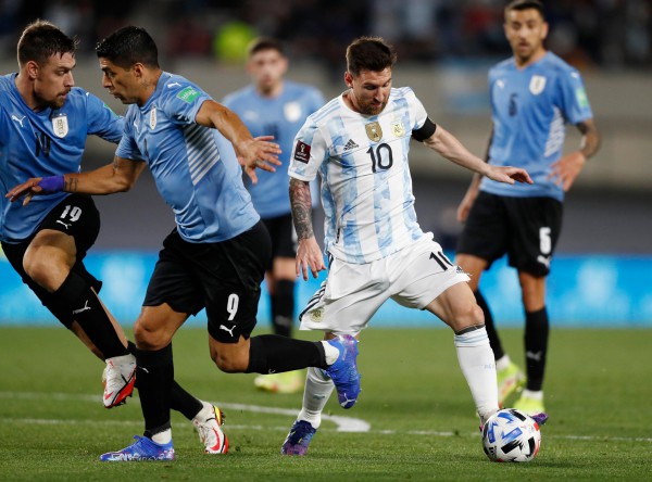 Nhận định vòng loại World Cup, Argentina vs Peru (6 giờ 30, 15.10): 3 điểm cho Messi?