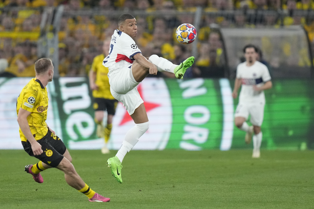 Paris Saint-Germain vắng Hernandez trong trận tiếp đón Dortmund
