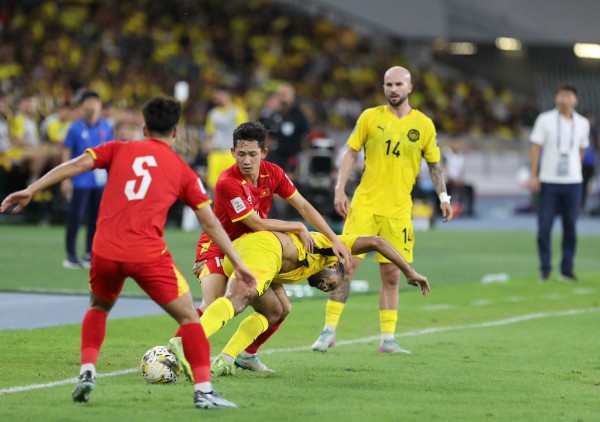 Quyền Chủ tịch FAM thừa nhận không thể thắng FIFA: Vẫn kiện lên CAS, vì… bắt buộc phải kiện