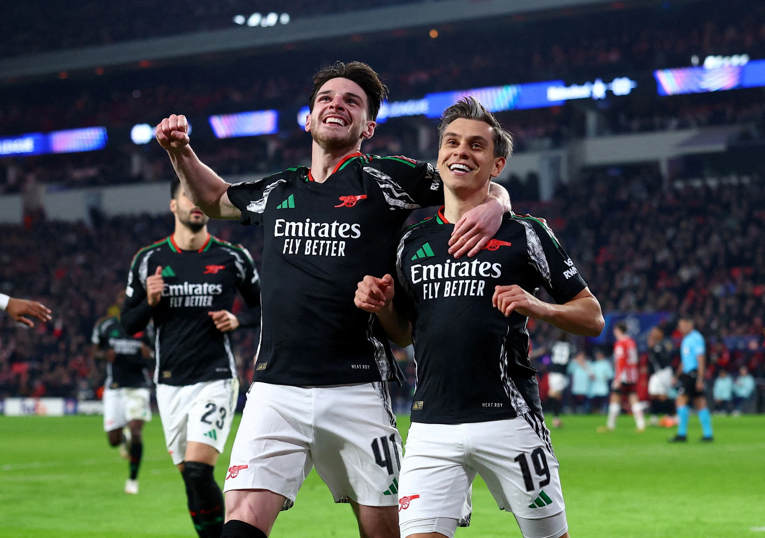 Real Madrid khẳng định đẳng cấp nhà vua Champions League, Arsenal thắng ‘7 sao’