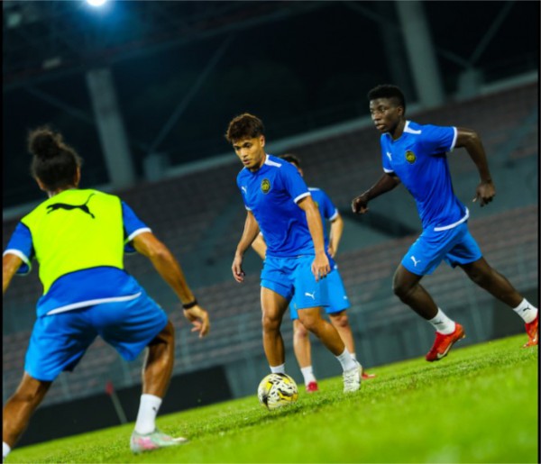 Sao nhập tịch Malaysia vội vã rời đội tuyển trong bí ẩn: FAM lại sợ bị FIFA phạt?