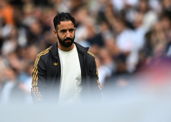 Sốc: HLV Amorim sắp bị sa thải, M.U muốn bán Bruno Fernandes Sốc: HLV Amorim sắp bị sa thải, M.U muốn bán Bruno Fernandes