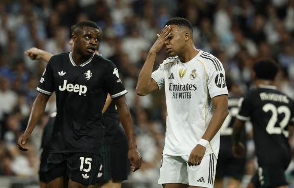 ‘Song sát’ Mbappe - Vinicius suýt phá hỏng ngày vui của Real Madrid, Liverpool thắng ấn tượng