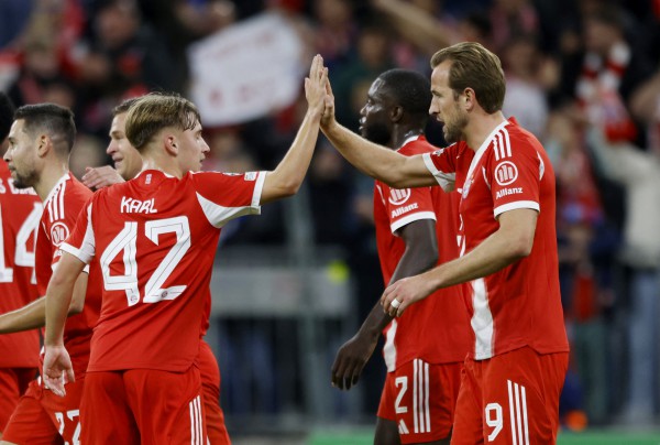 ‘Song sát’ Mbappe - Vinicius suýt phá hỏng ngày vui của Real Madrid, Liverpool thắng ấn tượng