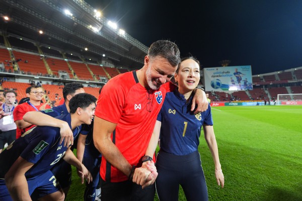 Thái Lan chốt xong kế hoạch nóng cho AFF Cup, Madam Pang tiết lộ suýt từ chức vì... Thái Lan chốt xong kế hoạch nóng cho AFF Cup, Madam Pang tiết lộ suýt từ chức vì...