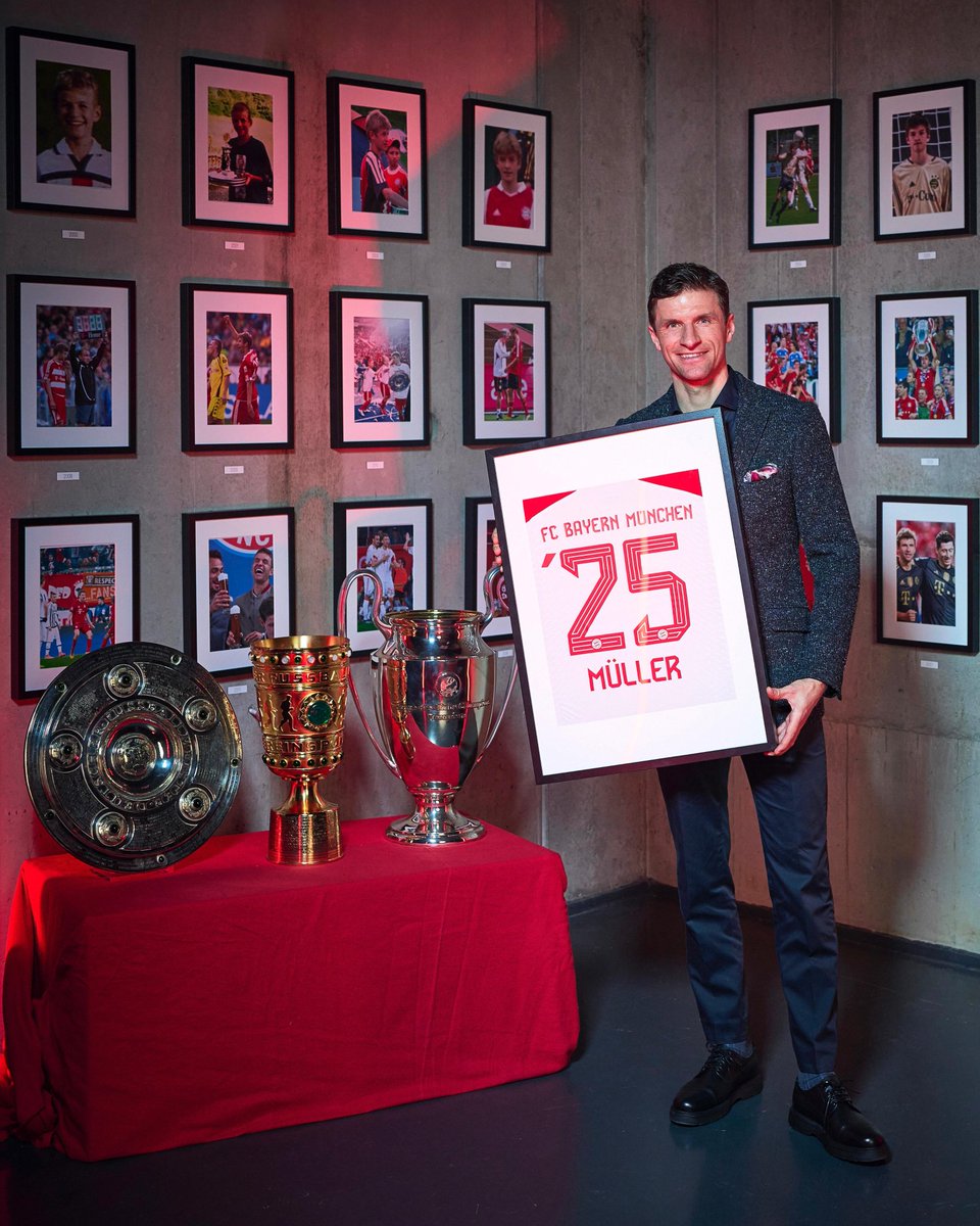 Thomas Muller tiếp tục gắn bó với Bayern Munich đến 2025